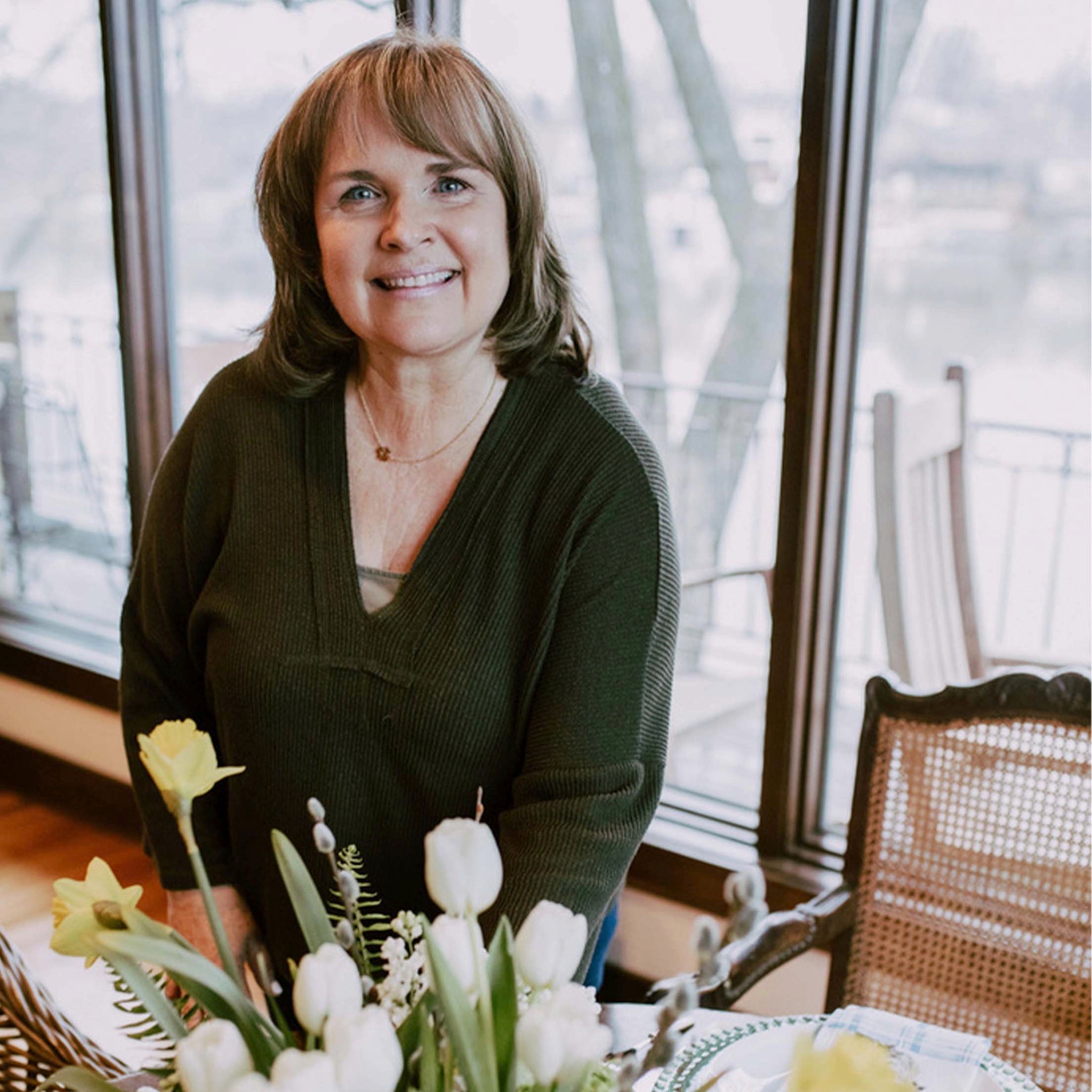 Simple and Fresh Easter Table