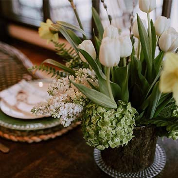 Spring Tablescapes at the Lake