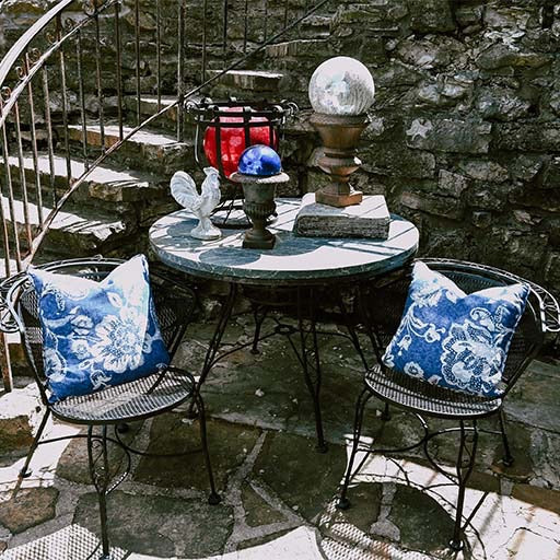 Decorating Outdoor Nooks